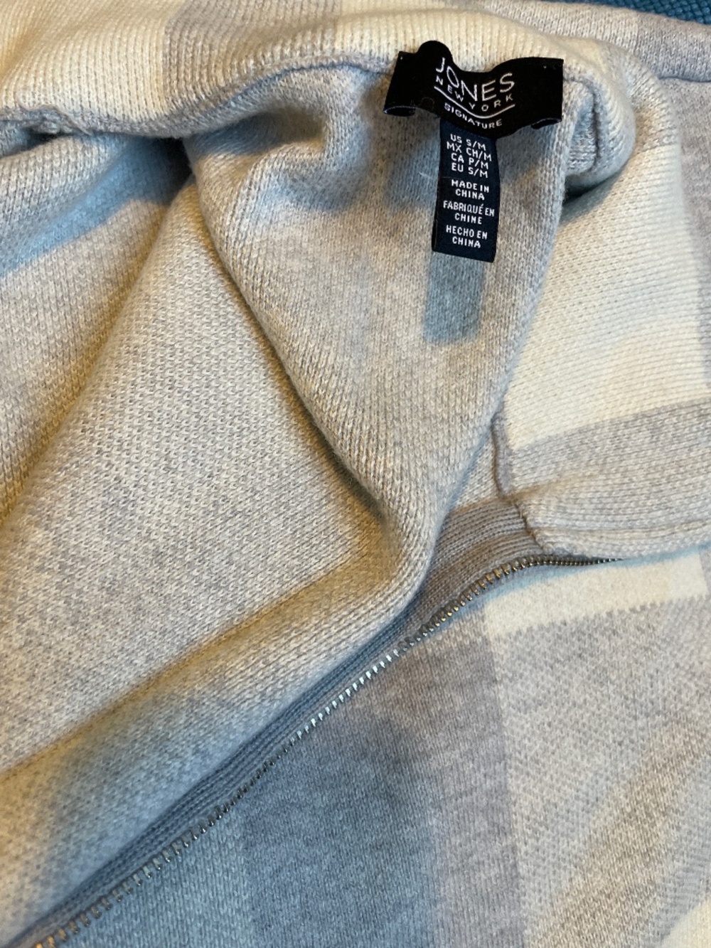 Knit Poncho with zipper
